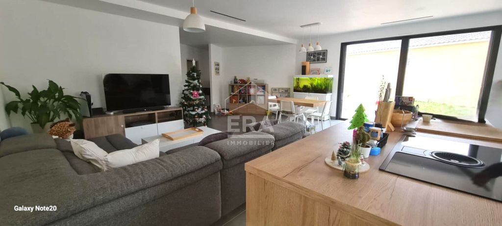 Achat maison à vendre 3 chambres 118 m² - Cabannes