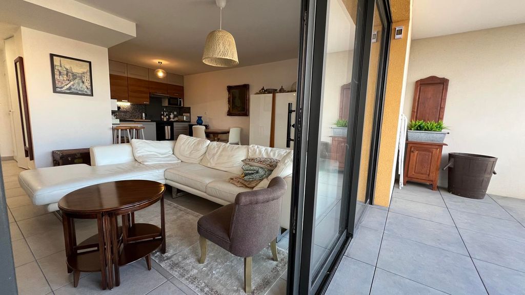 Achat appartement à vendre 3 pièces 70 m² - La Tour-de-Salvagny