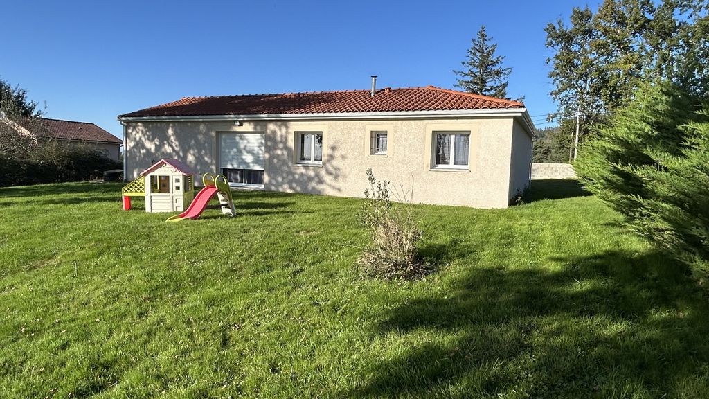 Achat maison à vendre 3 chambres 88 m² - Escoutoux