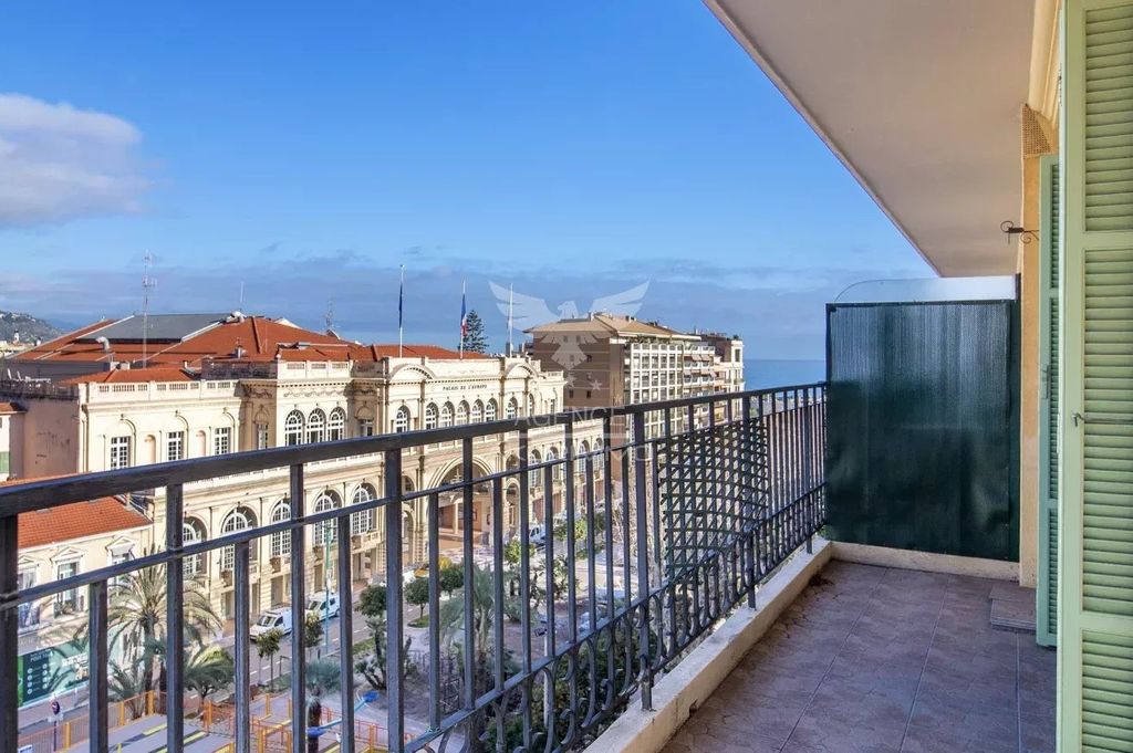 Achat appartement à vendre 3 pièces 104 m² - Menton