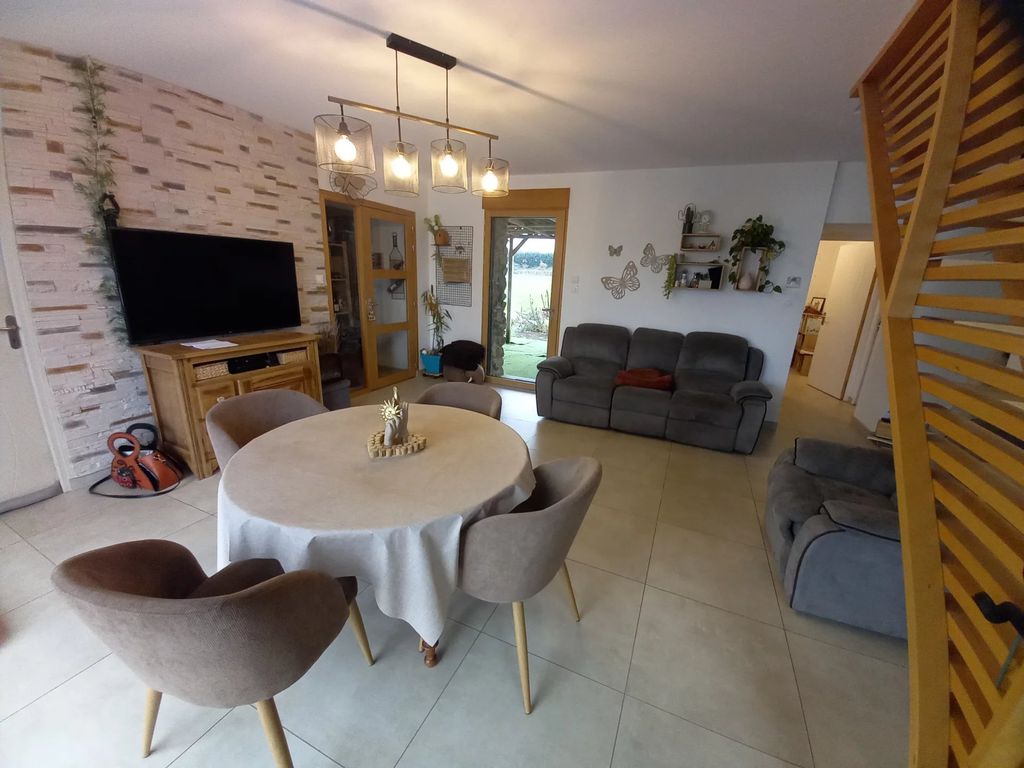 Achat maison à vendre 4 chambres 174 m² - Marcillé-la-Ville