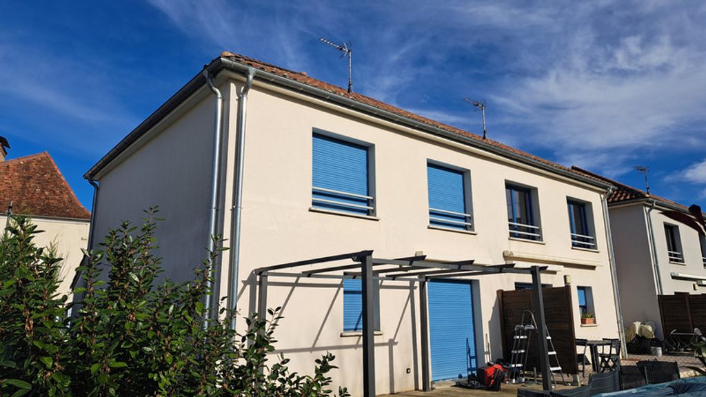 Achat maison à vendre 3 chambres 82 m² - Sauveterre-de-Béarn