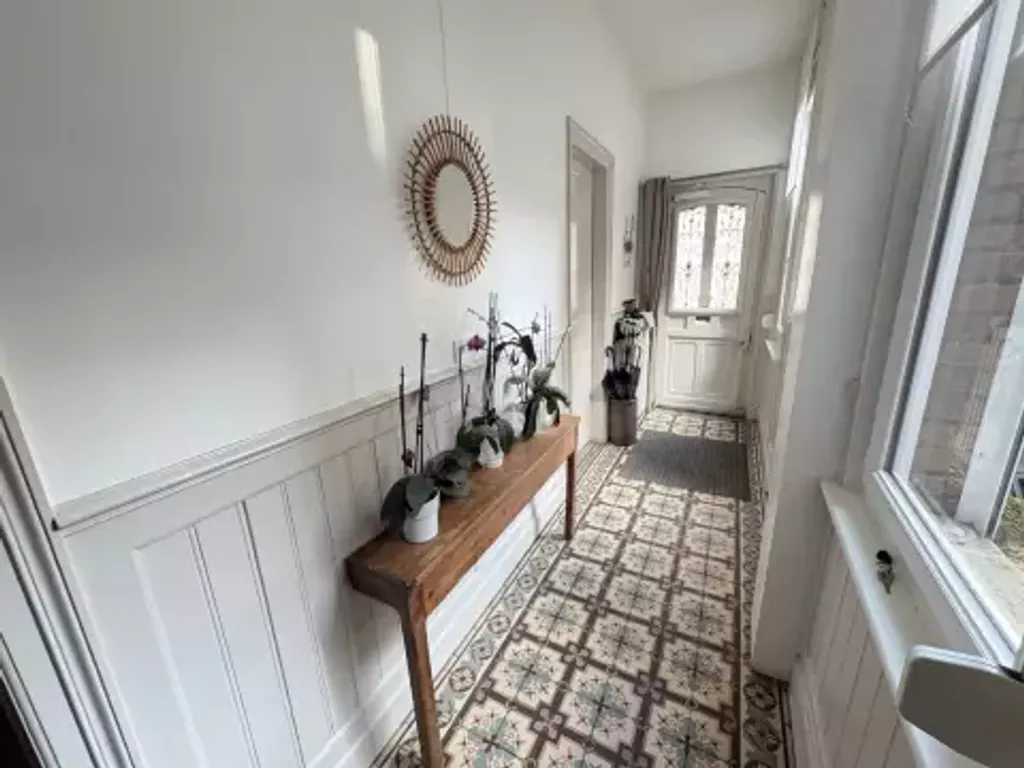 Achat maison à vendre 5 chambres 158 m² - Amiens