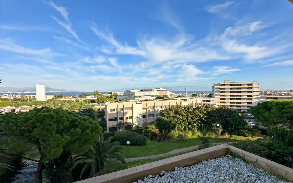 Achat appartement à vendre 4 pièces 87 m² - Antibes