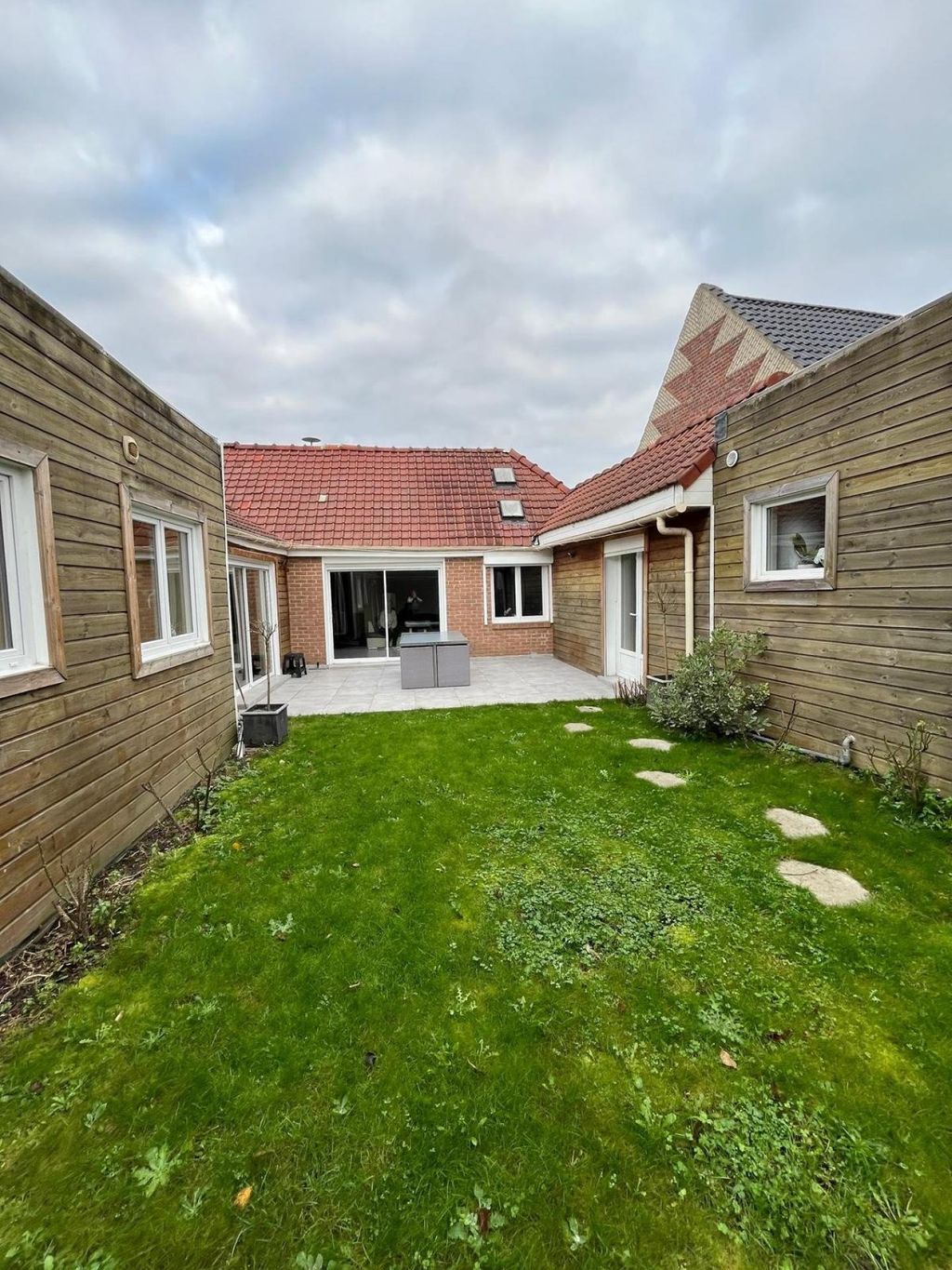 Achat maison à vendre 3 chambres 128 m² - Capinghem