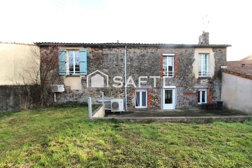 Achat maison à vendre 4 chambres 141 m² - Montournais