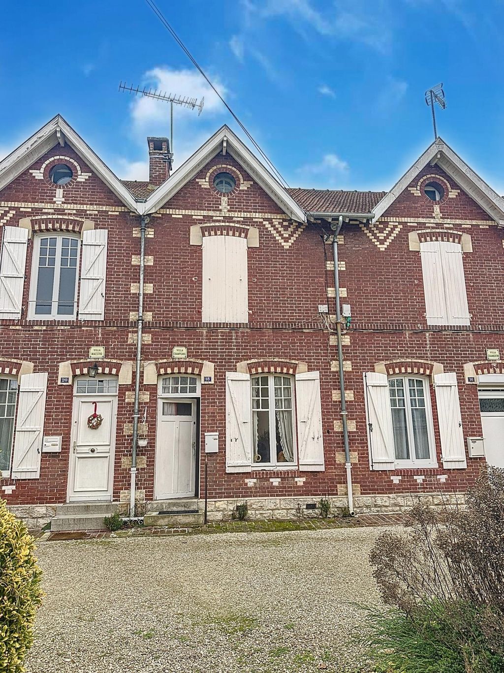 Achat maison à vendre 3 chambres 86 m² - Chantilly