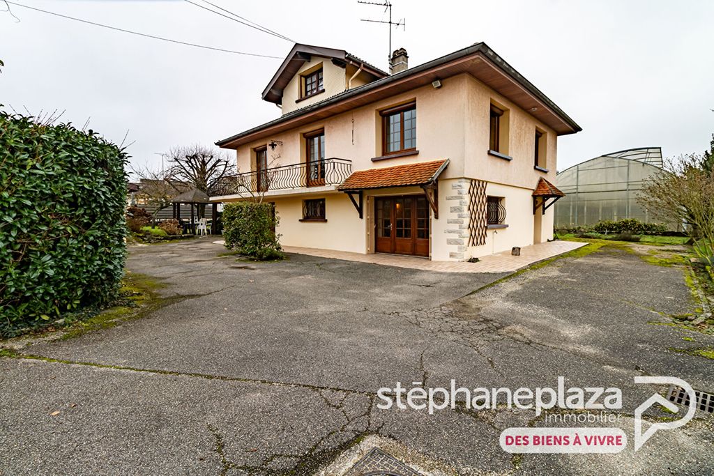 Achat maison à vendre 3 chambres 133 m² - Bourg-en-Bresse