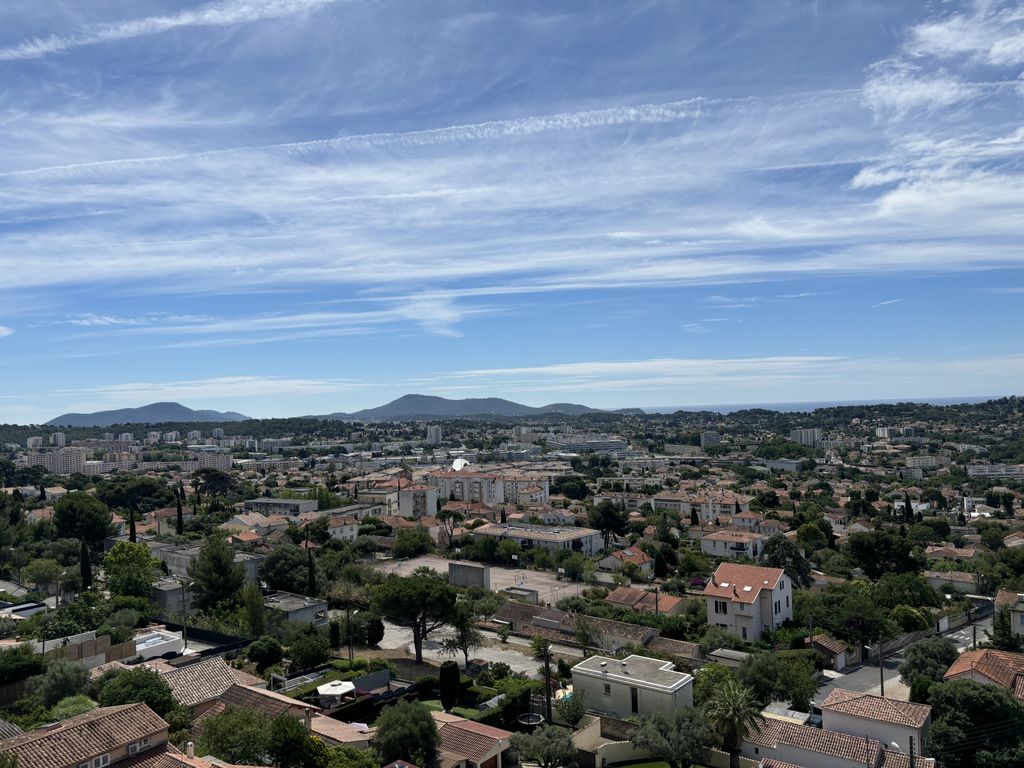 Achat appartement à vendre 4 pièces 75 m² - Toulon