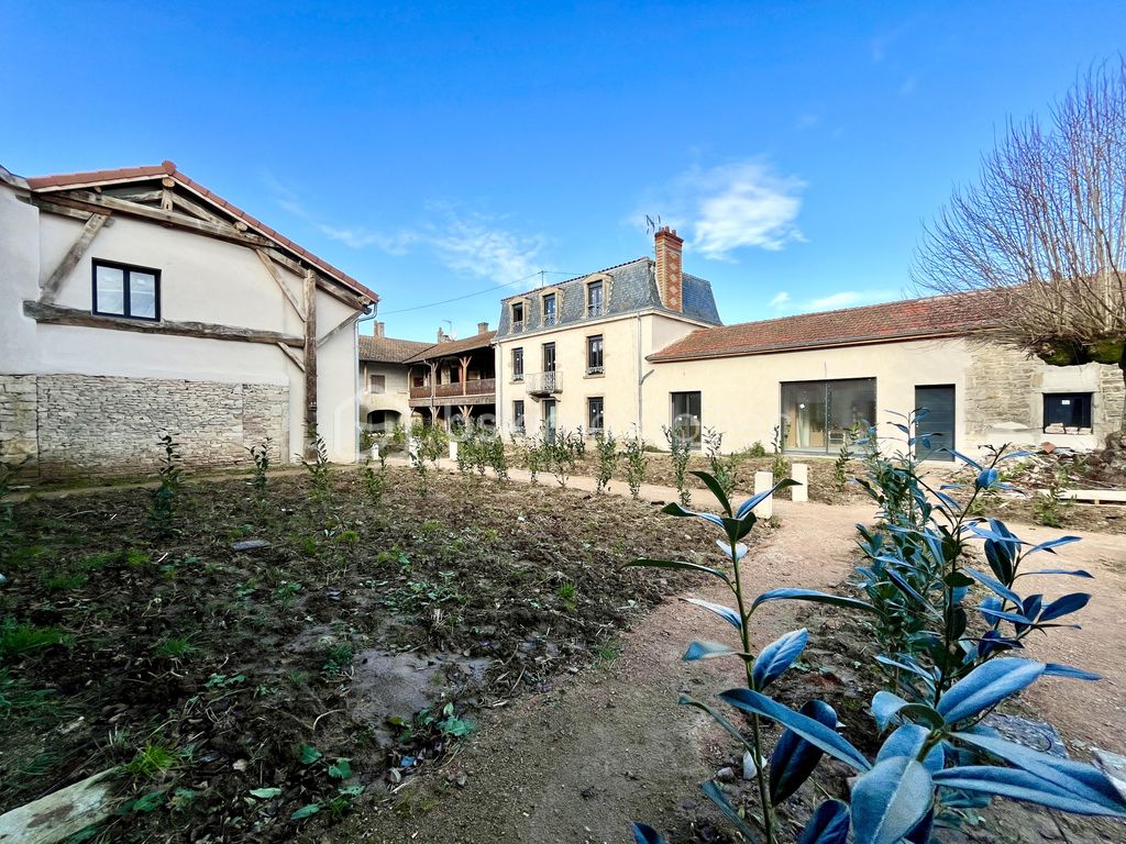 Achat loft à vendre 6 pièces 130 m² - Varennes-lès-Mâcon