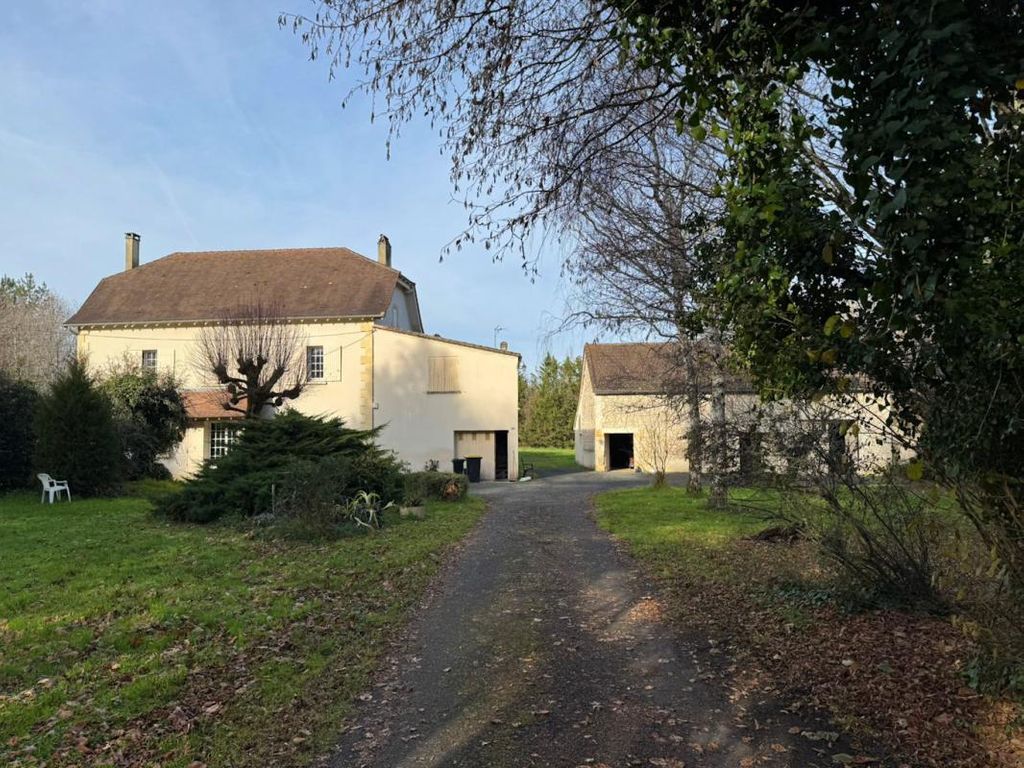 Achat maison à vendre 5 chambres 237 m² - Bergerac