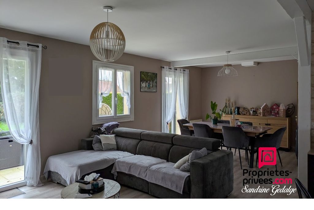 Achat maison à vendre 4 chambres 125 m² - Saint-Aubin-en-Bray