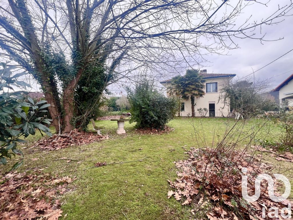 Achat maison à vendre 4 chambres 208 m² - Vic-en-Bigorre