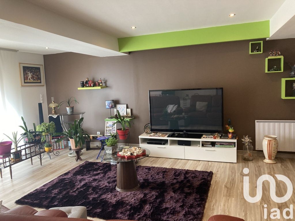 Achat maison à vendre 3 chambres 196 m² - La Chartre-sur-le-Loir