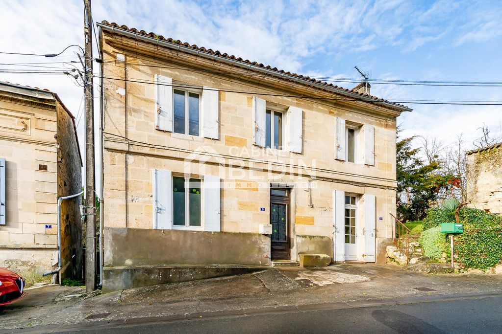 Achat maison à vendre 3 chambres 102 m² - Tauriac