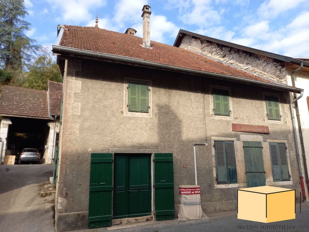 Achat maison à vendre 4 chambres 137 m² - Cressin-Rochefort