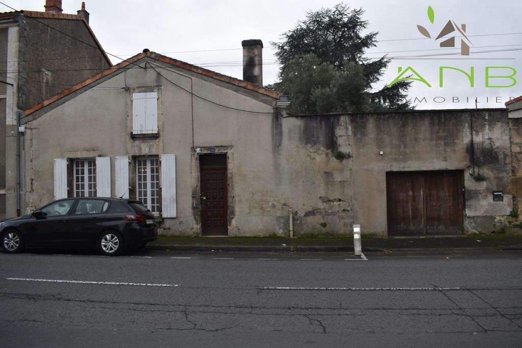 Achat maison à vendre 4 chambres 145 m² - Angoulême