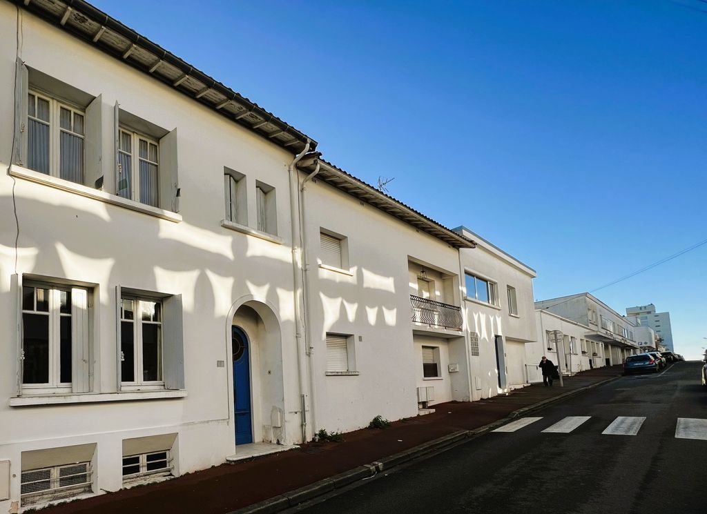 Achat maison à vendre 3 chambres 120 m² - Royan