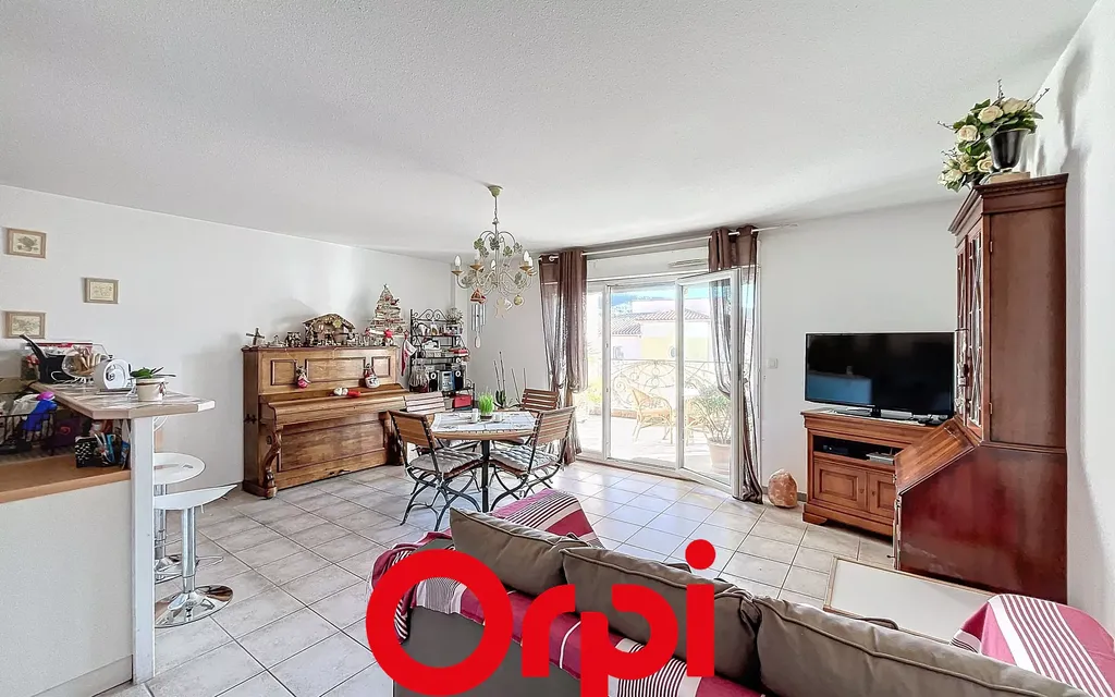 Achat appartement à vendre 3 pièces 64 m² - Saint-Cyr-sur-Mer