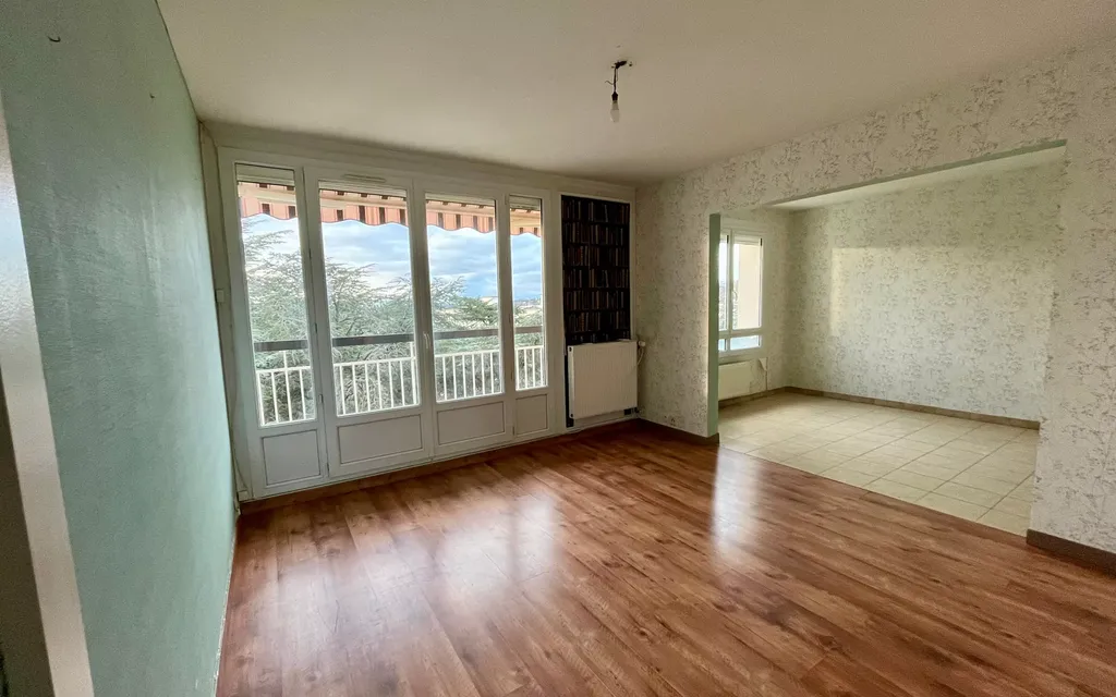 Achat appartement à vendre 3 pièces 62 m² - Saint-Genis-Laval