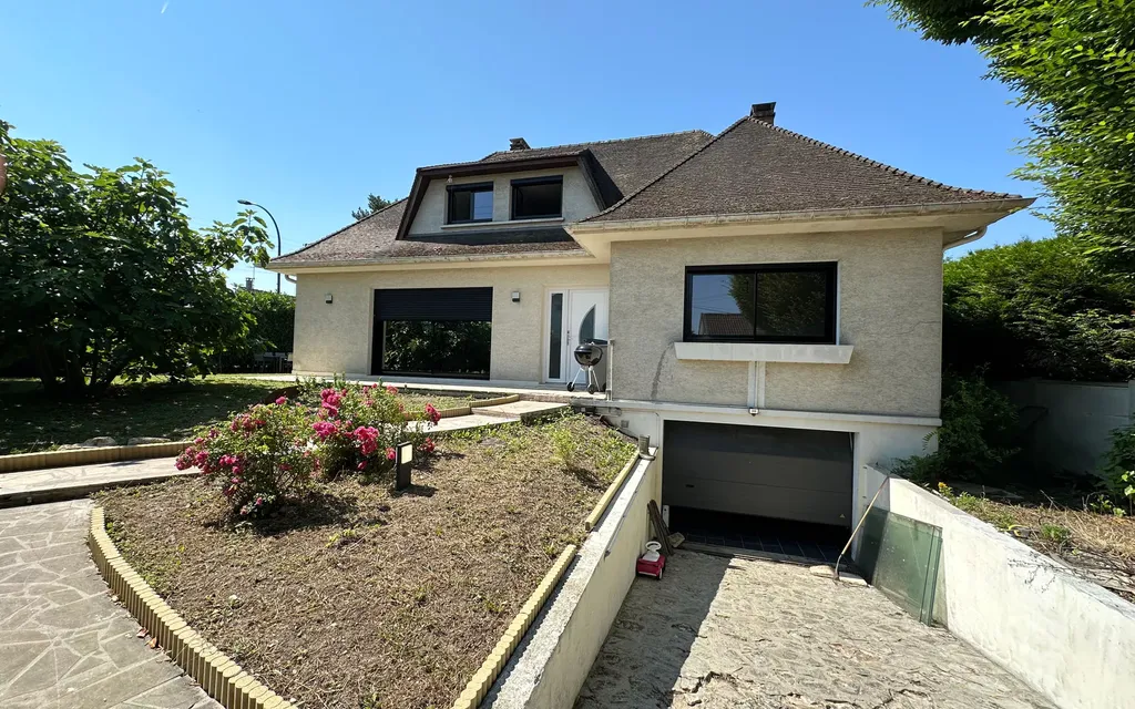 Achat maison à vendre 5 chambres 200 m² - Gagny