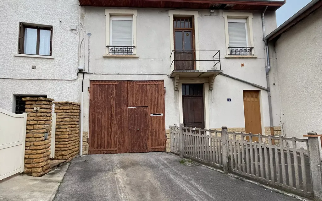 Achat maison à vendre 5 chambres 198 m² - Vénissieux