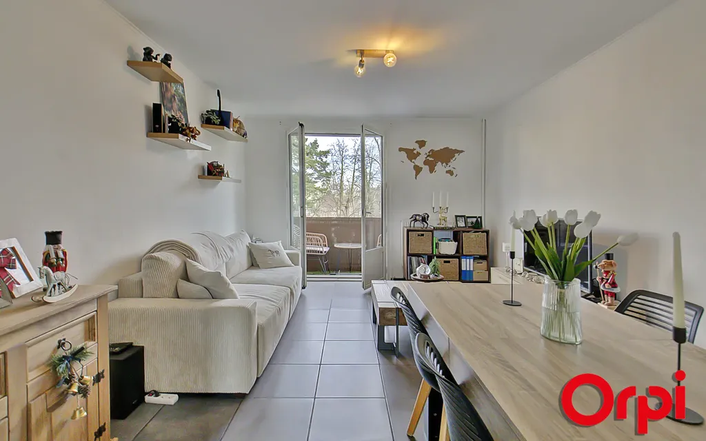 Achat appartement à vendre 3 pièces 57 m² - Bourgoin-Jallieu