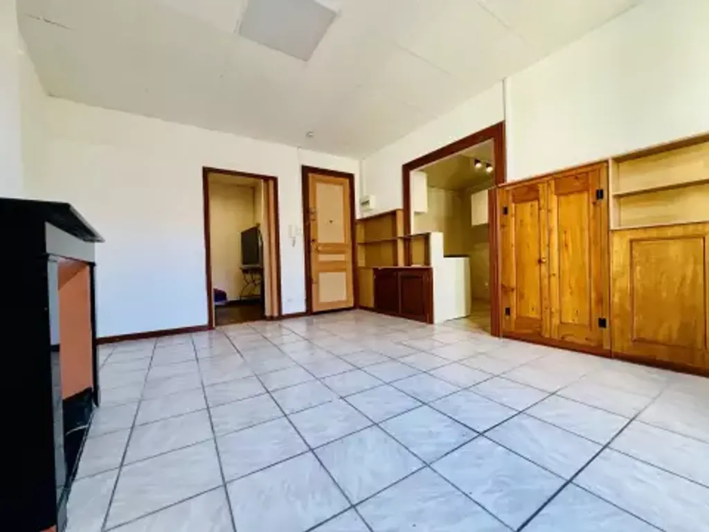 Achat appartement à vendre 2 pièces 32 m² - Clermont-l'Hérault