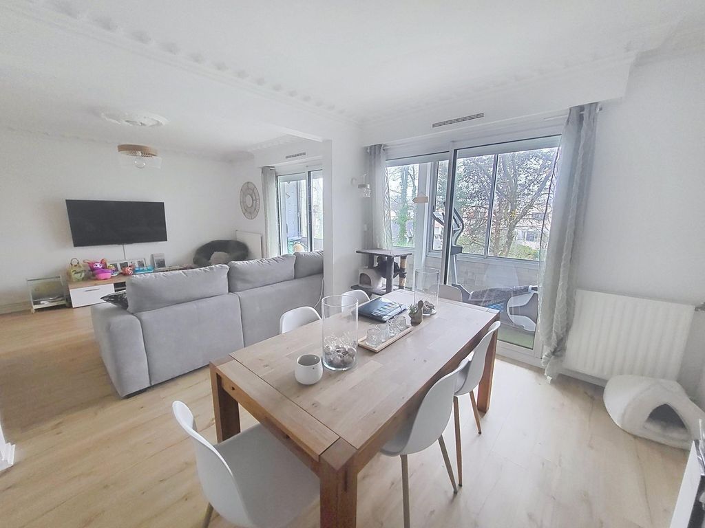 Achat appartement à vendre 5 pièces 97 m² - Lanester