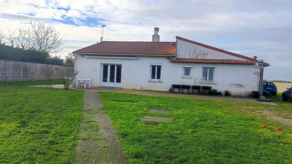 Achat maison à vendre 4 chambres 125 m² - Plassay