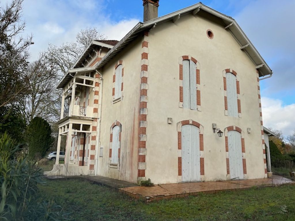 Achat maison à vendre 3 chambres 235 m² - Sos