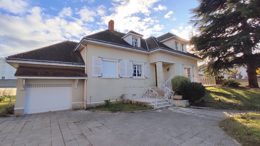 Achat maison à vendre 4 chambres 177 m² - Châtellerault