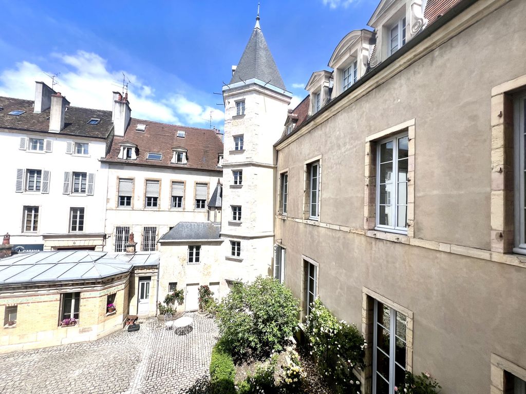 Achat appartement à vendre 4 pièces 120 m² - Dijon