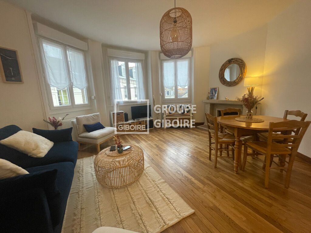 Achat appartement à vendre 3 pièces 79 m² - Saint-Malo