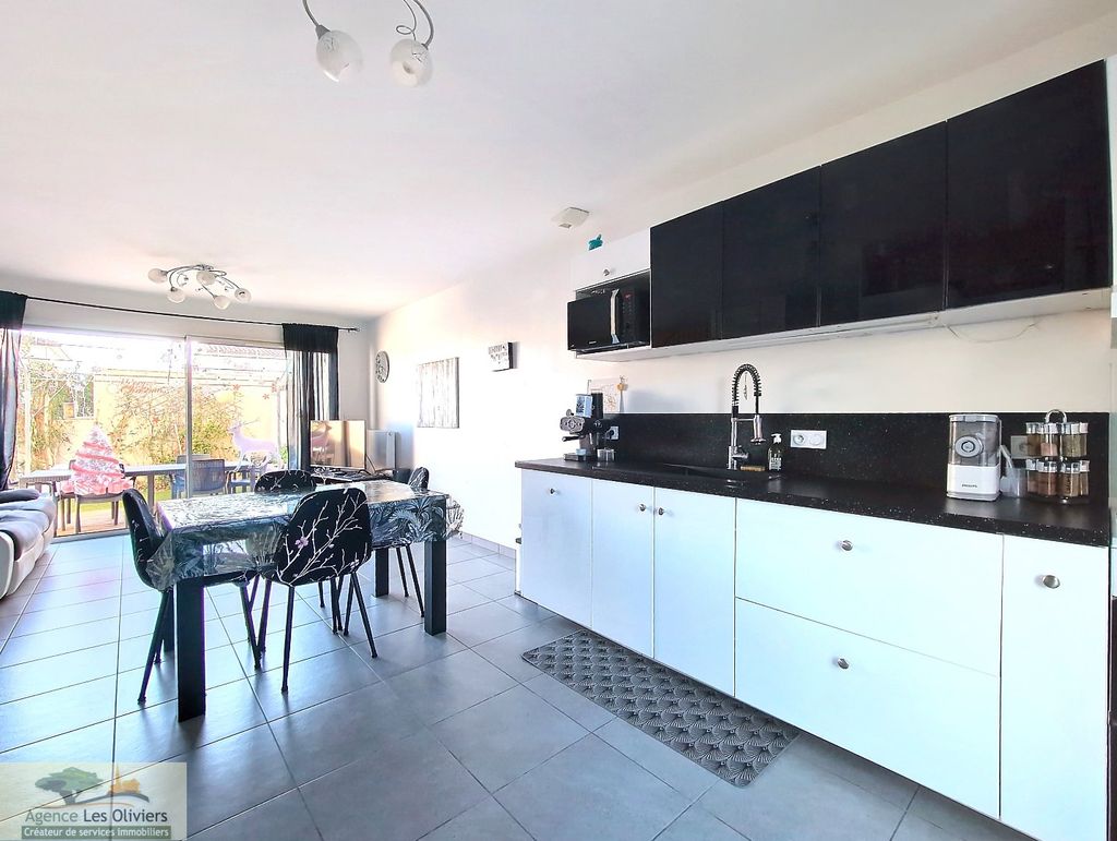 Achat maison à vendre 4 chambres 84 m² - Pignan