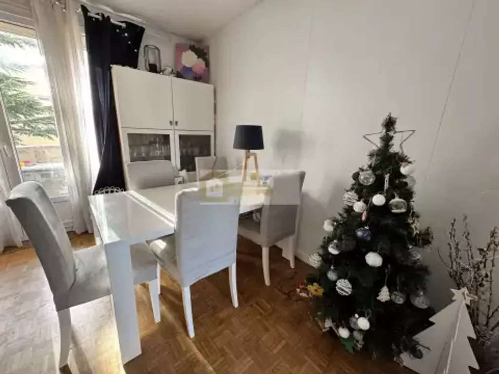 Achat appartement à vendre 5 pièces 65 m² - Montélimar