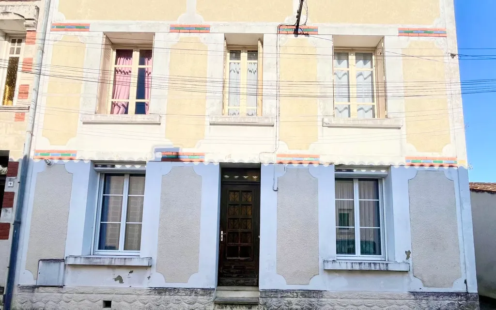 Achat maison à vendre 5 chambres 150 m² - Saintes