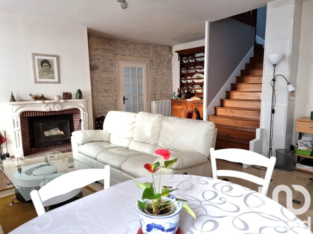 Achat maison à vendre 4 chambres 199 m² - Jarnac