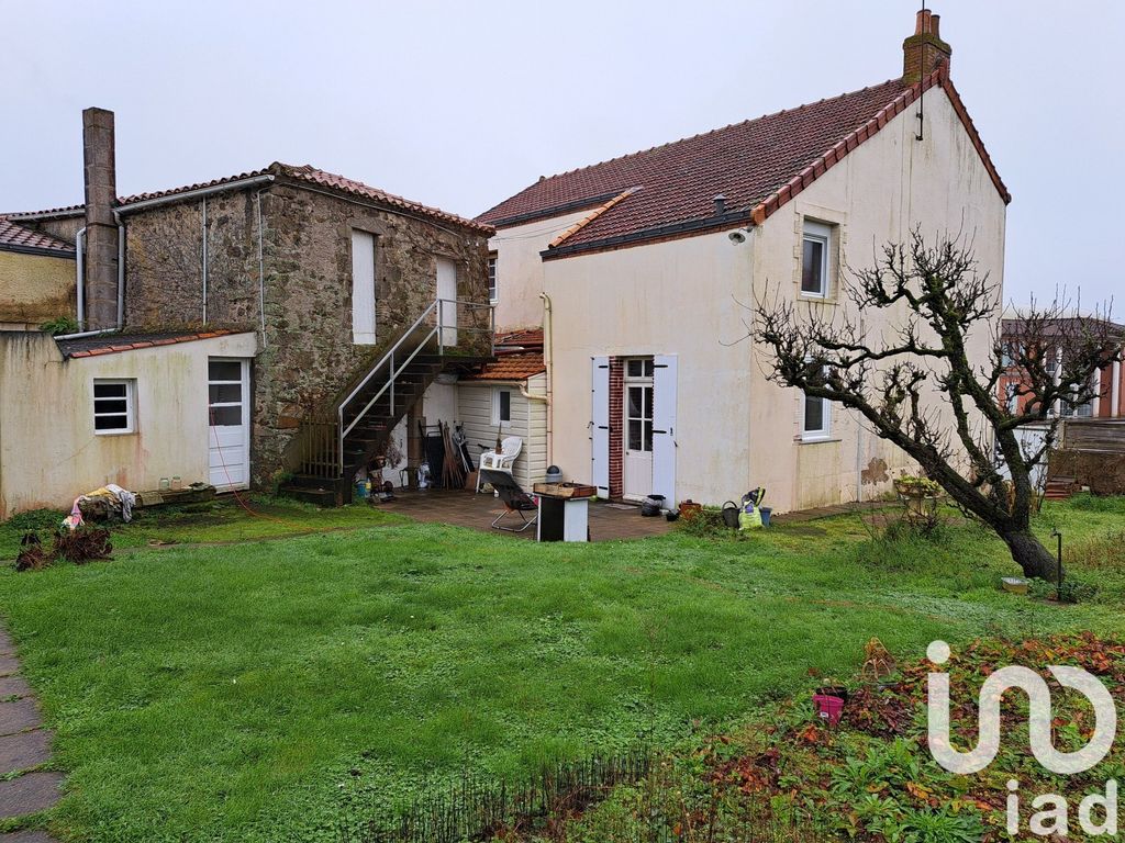 Achat maison à vendre 4 chambres 131 m² - Le Poiré-sur-Vie