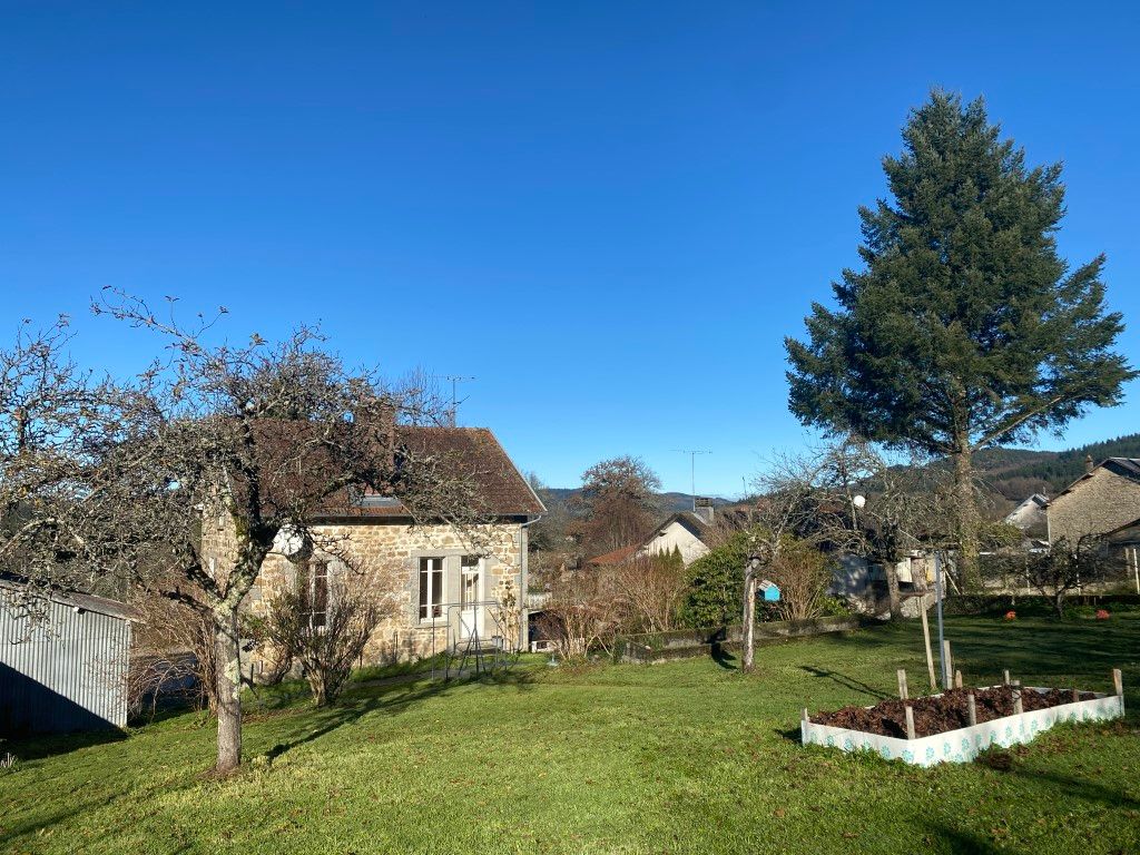 Achat maison à vendre 3 chambres 84 m² - Peyrat-le-Château