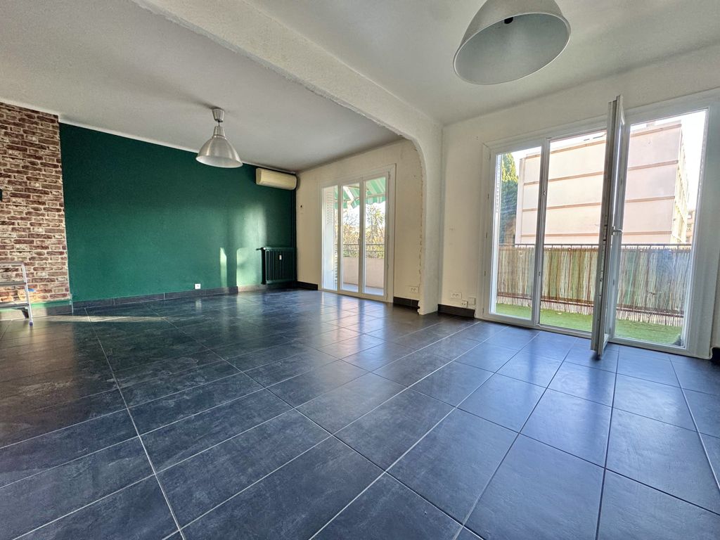 Achat appartement à vendre 4 pièces 66 m² - Toulon