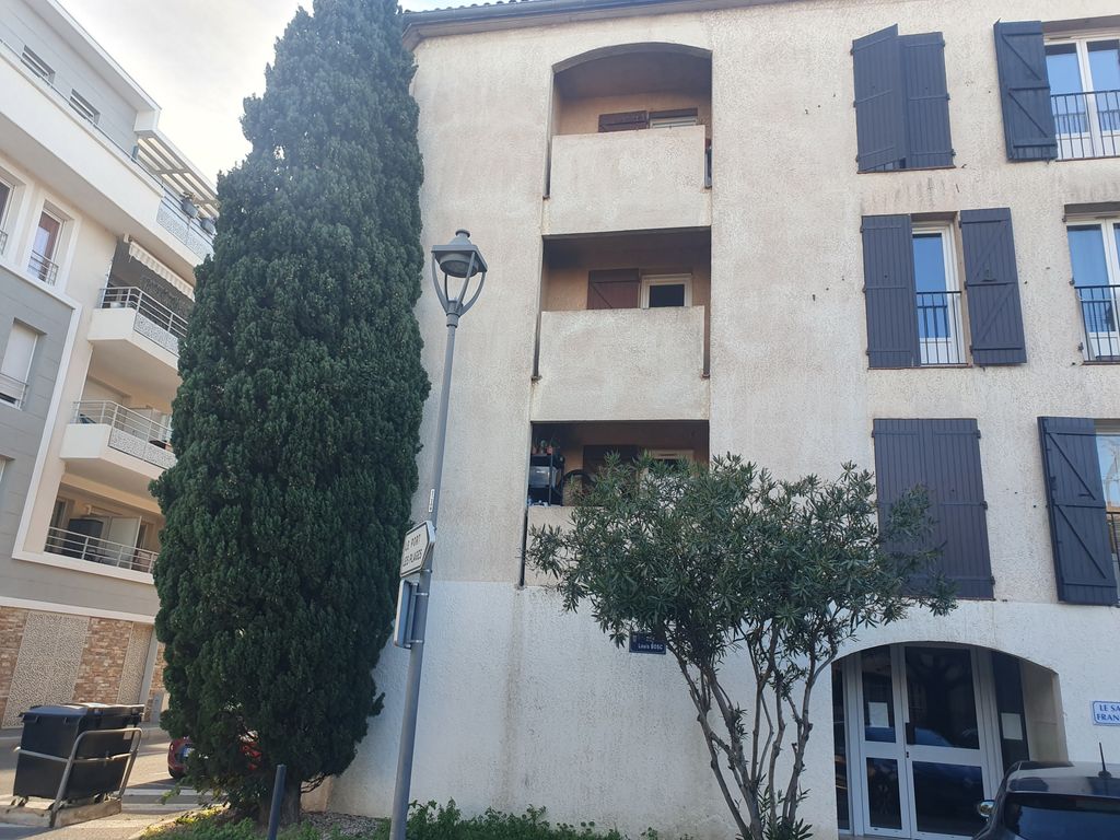 Achat appartement à vendre 3 pièces 66 m² - La Londe-les-Maures