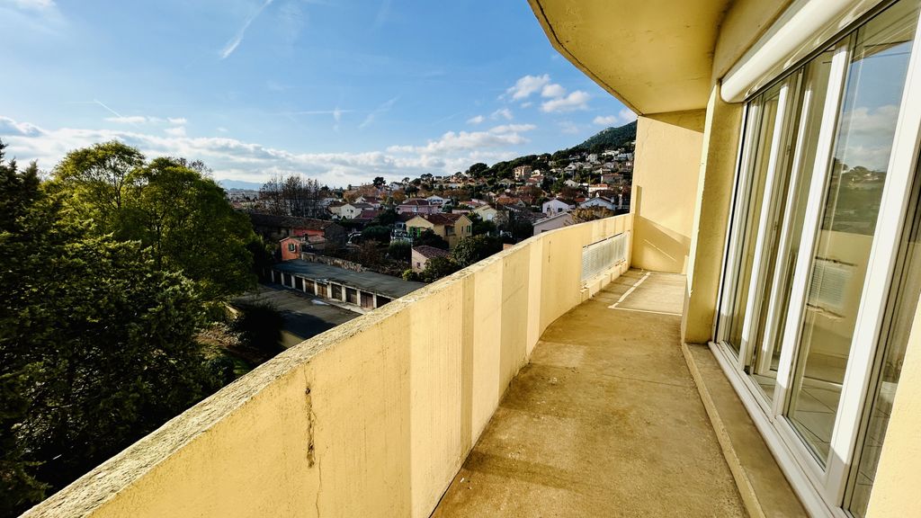 Achat appartement à vendre 3 pièces 61 m² - Toulon