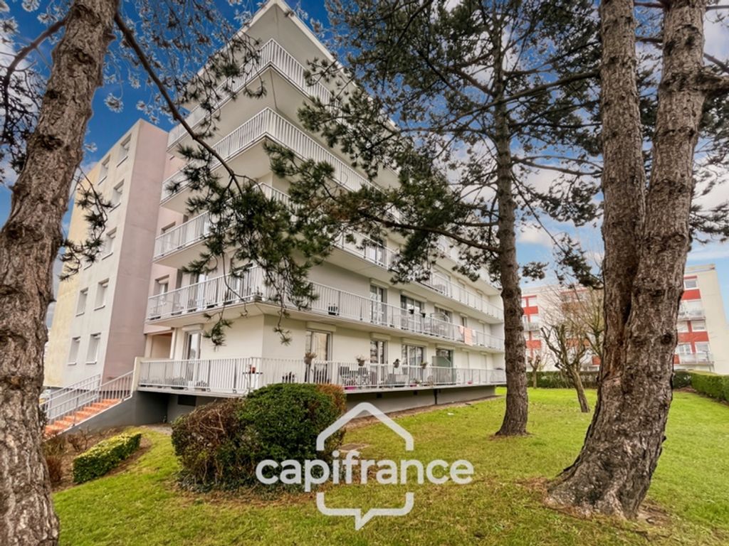 Achat appartement à vendre 4 pièces 98 m² - Martin-Église