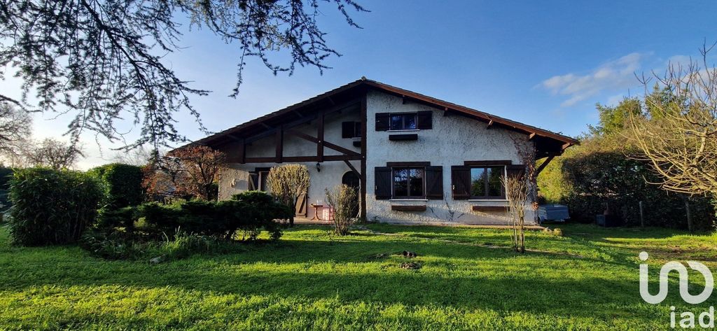 Achat maison à vendre 5 chambres 175 m² - Le Pian-Médoc