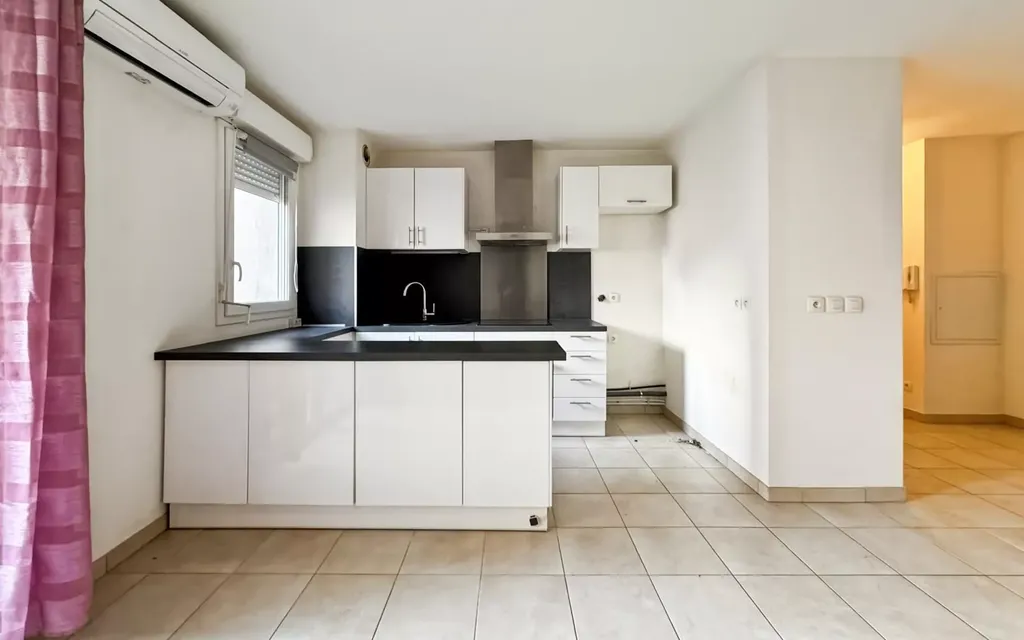 Achat appartement à vendre 2 pièces 43 m² - Saint-André-de-la-Roche