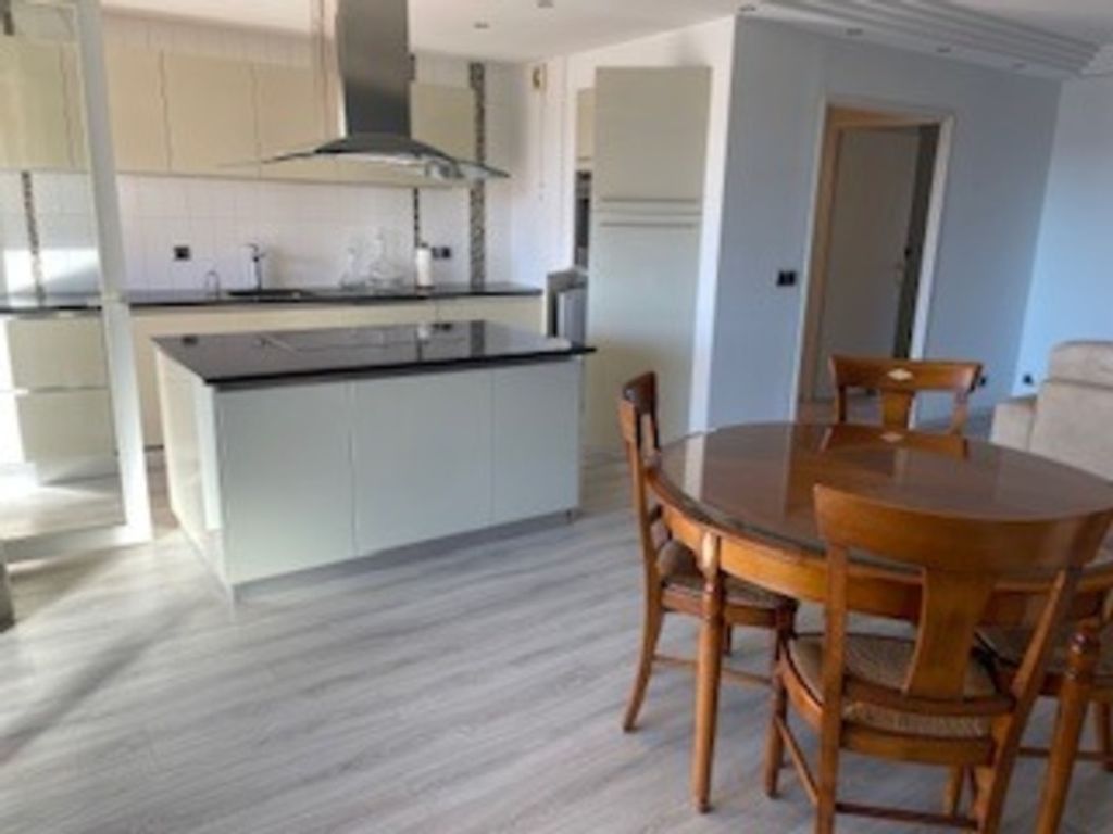 Achat appartement à vendre 3 pièces 79 m² - Cannes