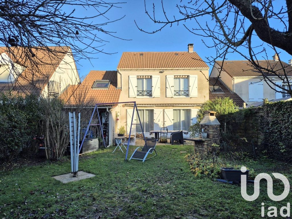 Achat maison à vendre 4 chambres 110 m² - Saint-Pierre-du-Perray