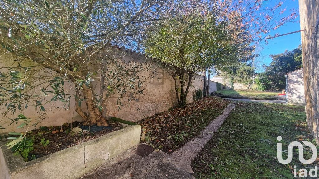 Achat maison à vendre 4 chambres 105 m² - Saint-Jean-d'Angély