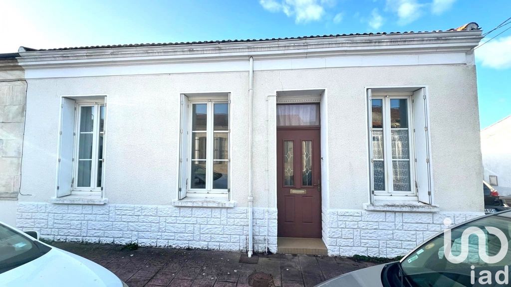 Achat maison à vendre 2 chambres 73 m² - Rochefort